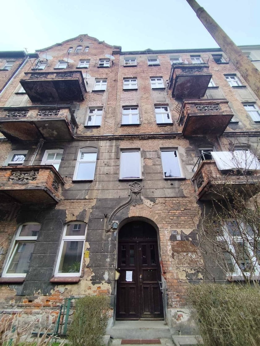 Kamienica 36 przed remontem