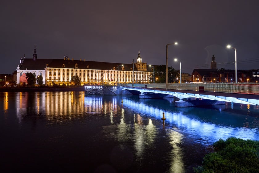 Próby światła na wyremontowanych mostach Uniwersyteckich, 8 października 2025