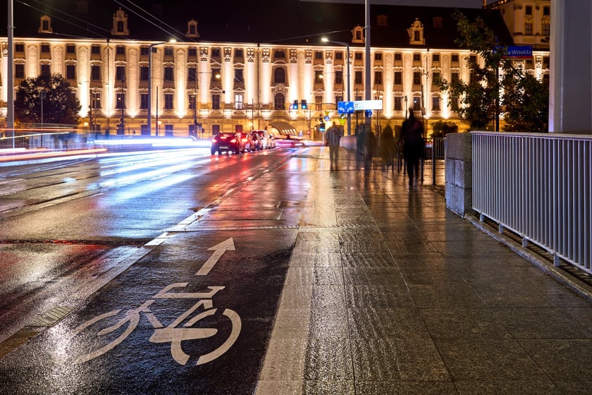 Próby światła na wyremontowanych mostach Uniwersyteckich, 8 października 2025