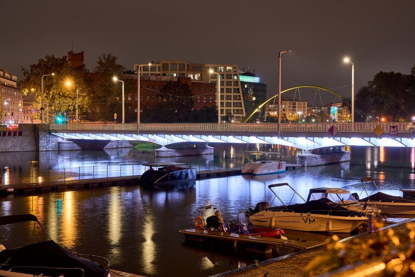 Próby światła na wyremontowanych mostach Uniwersyteckich, 8 października 2025