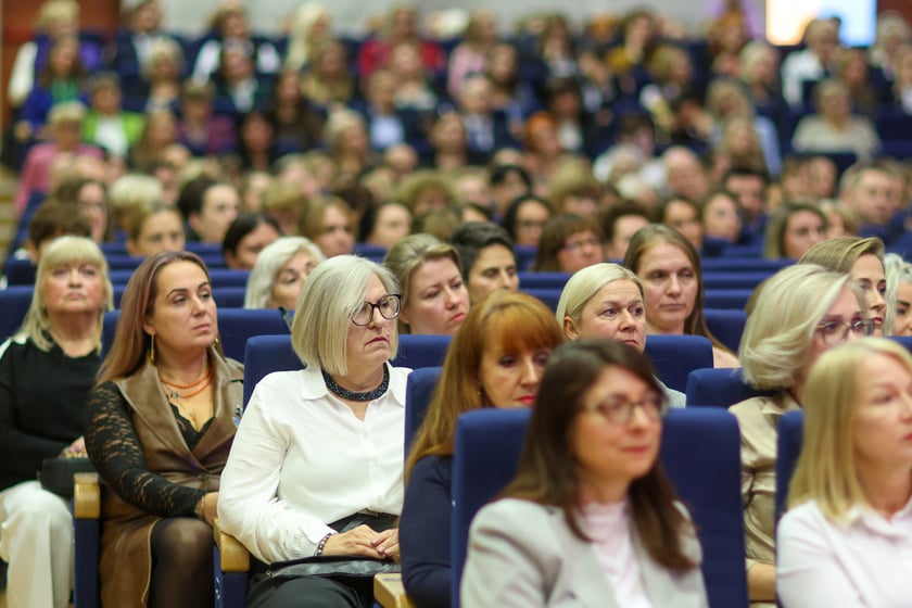 Dzień Edukacji Narodowej. Wręczenie Nagród Prezydenta Wrocławia nauczycielom wrocławskich szkół i przedszkoli