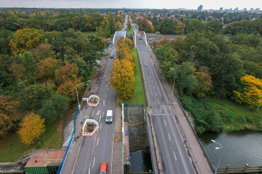 Prace MPWiK na mostach Jagiellońskich - 15.10.2025