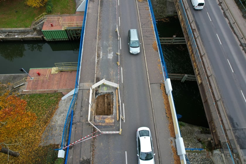 Prace MPWiK na mostach Jagiellońskich - 15.10.2025
