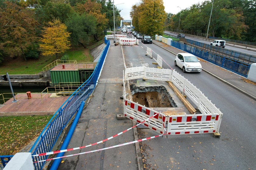 Prace MPWiK na mostach Jagiellońskich - 15.10.2025