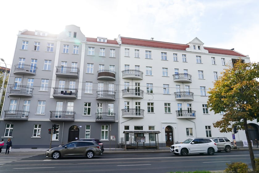 Kamienice przy ul. Krakowskiej 25 i 27 po remoncie z 2025