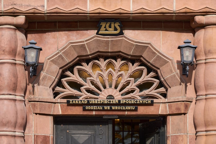 Budynek ZUS przy ul. Pretficza, zdjęcie archiwalne z 2024 roku