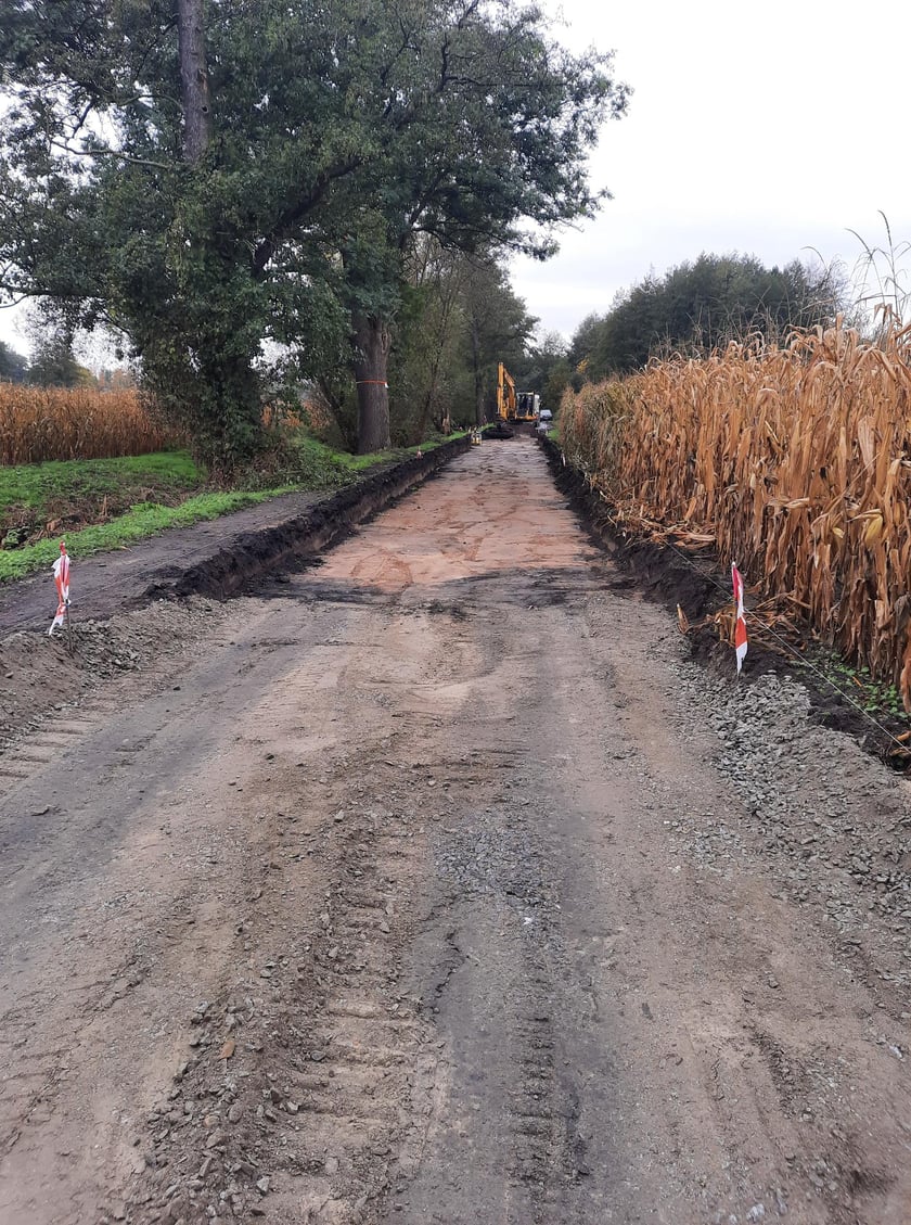 Postęp prac przy budowie kanalizacji na Kłokoczycach we Wrocławiu