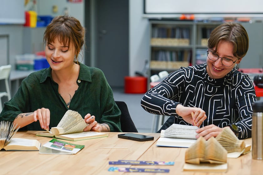 Warsztaty z Book Folding. Noc Bibliotek, Wrocław 17.10.2025