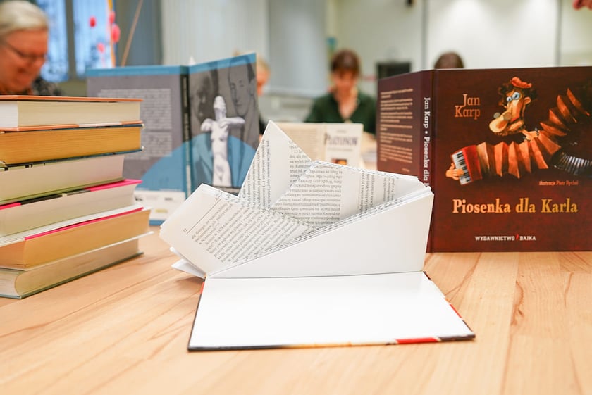 Warsztaty z Book Folding. Noc Bibliotek, Wrocław 17.10.2025