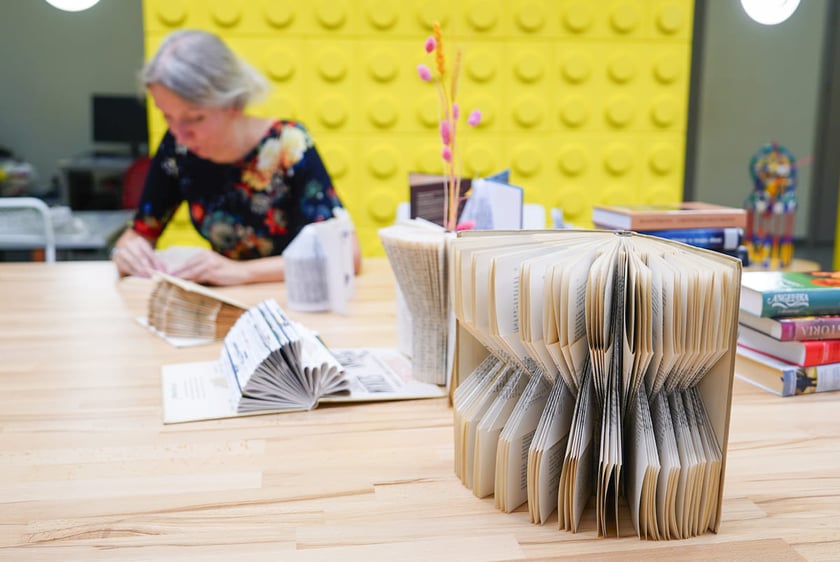 Warsztaty z Book Folding. Noc Bibliotek, Wrocław 17.10.2025