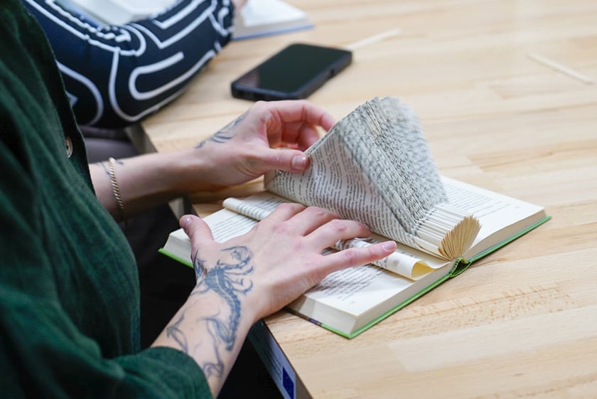 Warsztaty z Book Folding. Noc Bibliotek, Wrocław 17.10.2025