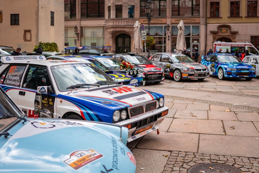 Masza żałobna i pogrzeb kierowcy rajdowego Artura Sękowskiego