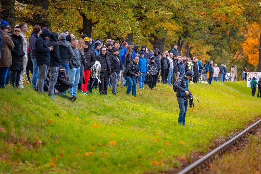 Masza żałobna i pogrzeb kierowcy rajdowego Artura Sękowskiego