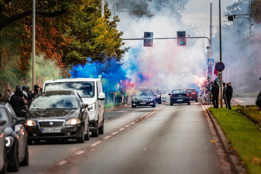 Masza żałobna i pogrzeb kierowcy rajdowego Artura Sękowskiego