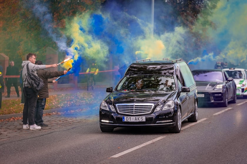 Masza żałobna i pogrzeb kierowcy rajdowego Artura Sękowskiego