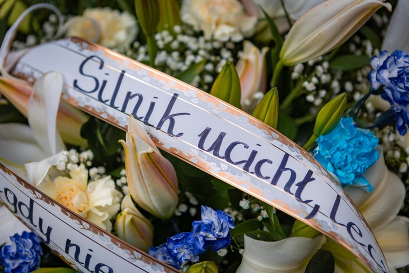 Masza żałobna i pogrzeb kierowcy rajdowego Artura Sękowskiego