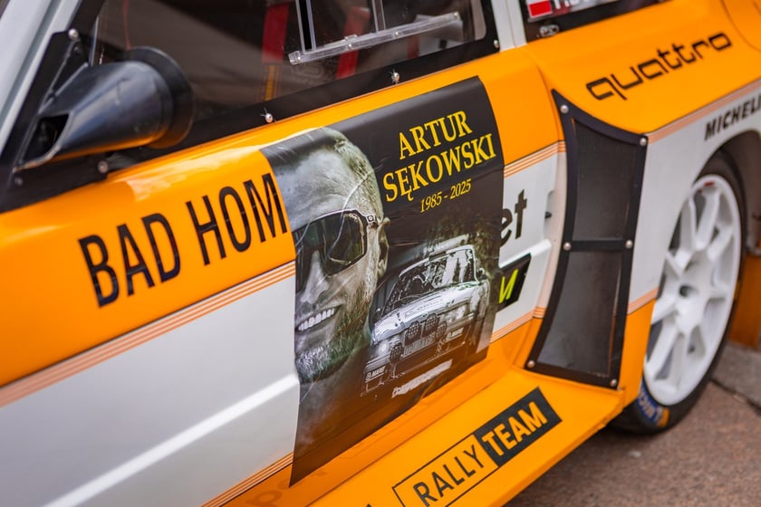 Masza żałobna i pogrzeb kierowcy rajdowego Artura Sękowskiego