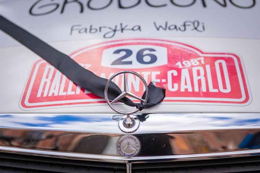 Masza żałobna i pogrzeb kierowcy rajdowego Artura Sękowskiego