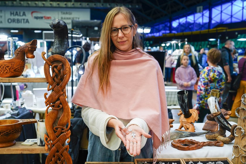 Powiększ obraz: Jesienne Targów Minerałów, Biżuterii i Wyrobów Jubilerskich w hali Orbita.