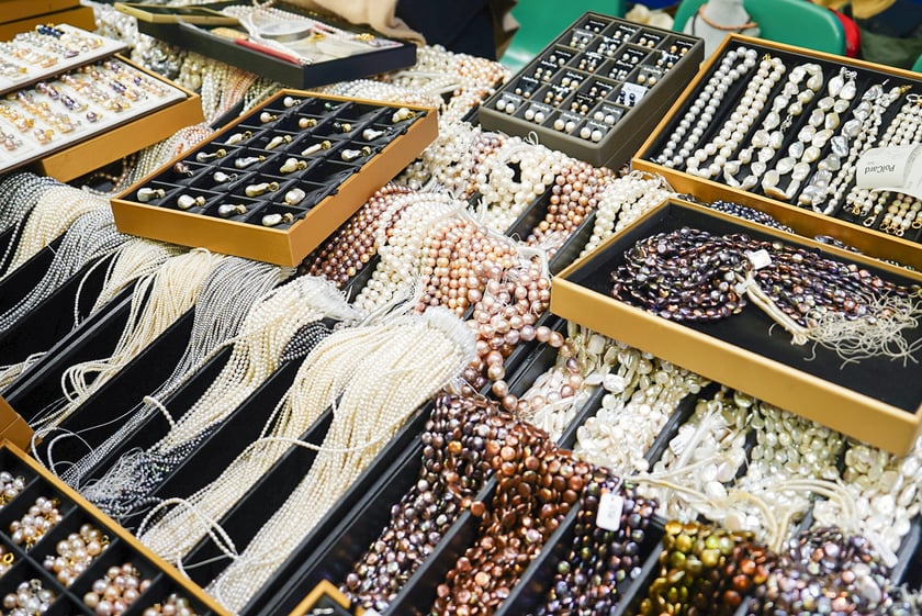 Powiększ obraz: Jesienne Targów Minerałów, Biżuterii i Wyrobów Jubilerskich w hali Orbita.