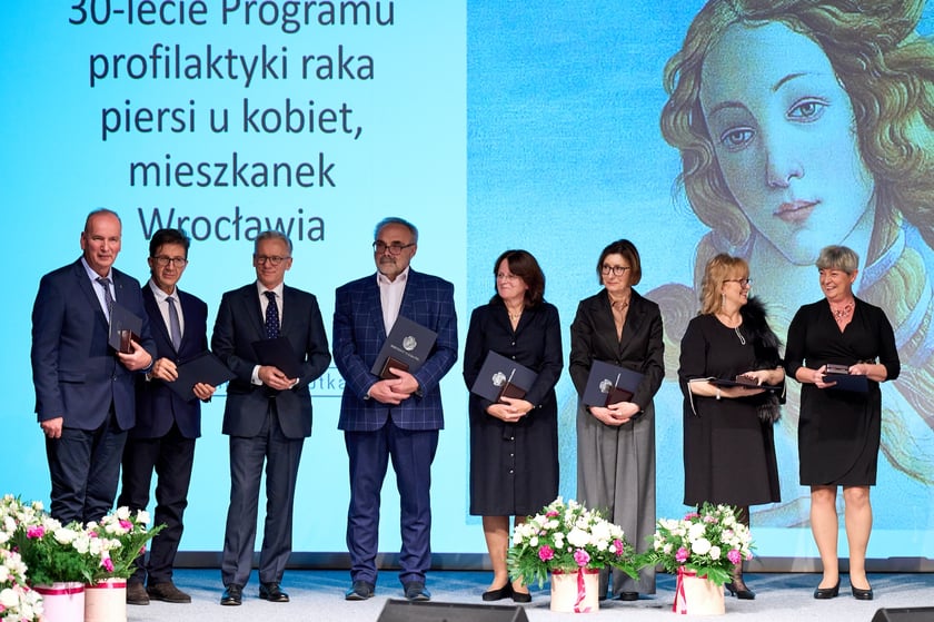 Uroczystość 30-lecia programu wczesnego wykrywania raka piersi we Wrocławiu