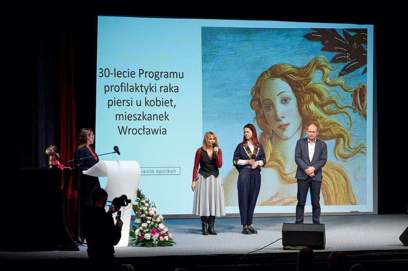 Uroczystość 30-lecia programu wczesnego wykrywania raka piersi we Wrocławiu