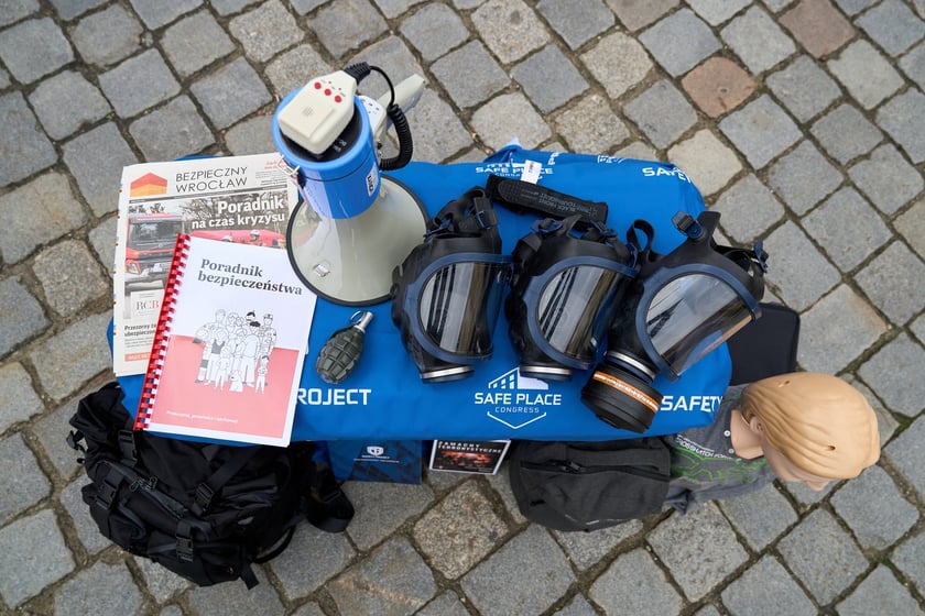 Bezpłatne warsztaty z zakresu ochrony ludności i obrony cywilnej dla mieszkańców Wrocławia - konferencja prasowa 21.10.2025