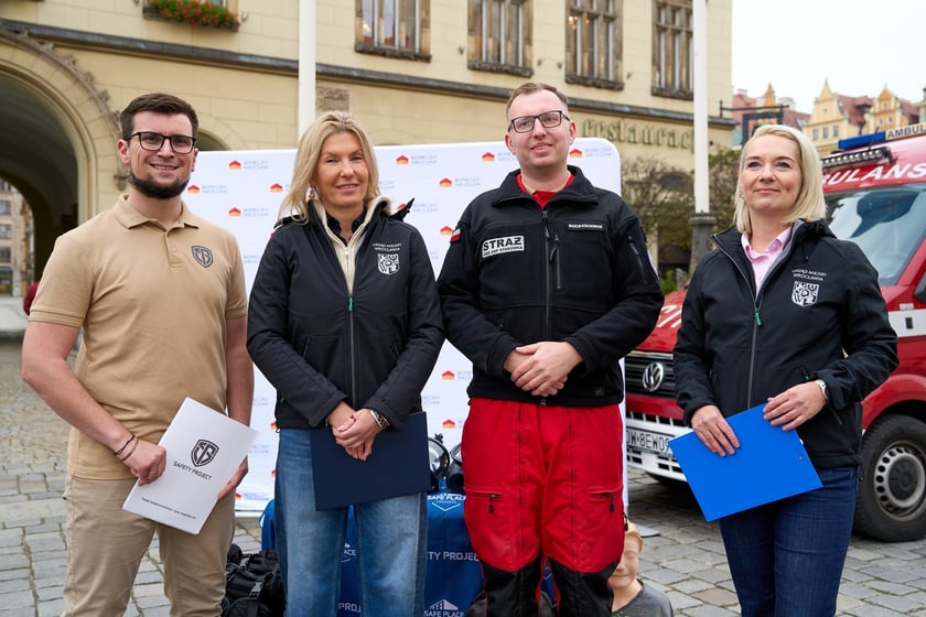Bezpłatne warsztaty z zakresu ochrony ludności i obrony cywilnej dla mieszkańców Wrocławia - konferencja prasowa 21.10.2025