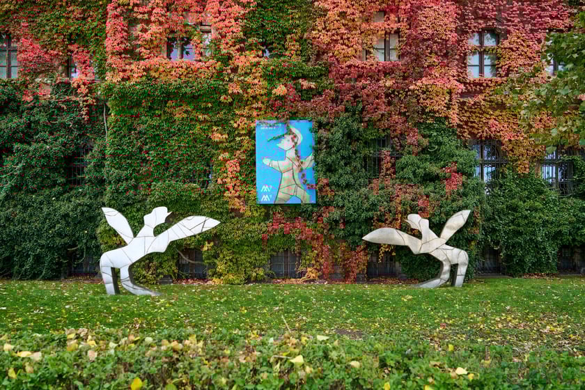 Budynek Muzeum Narodowego we Wrocławiu jesienią - październik 2025