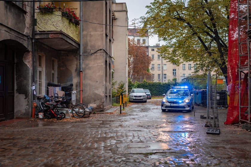 Powiększ obraz: Niewybuch znaleziony przy okazji remontu budynku przy ul. Grunwaldzkiej 12a.