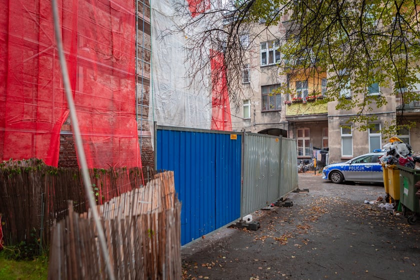Powiększ obraz: Niewybuch znaleziony przy okazji remontu budynku przy ul. Grunwaldzkiej 12a.