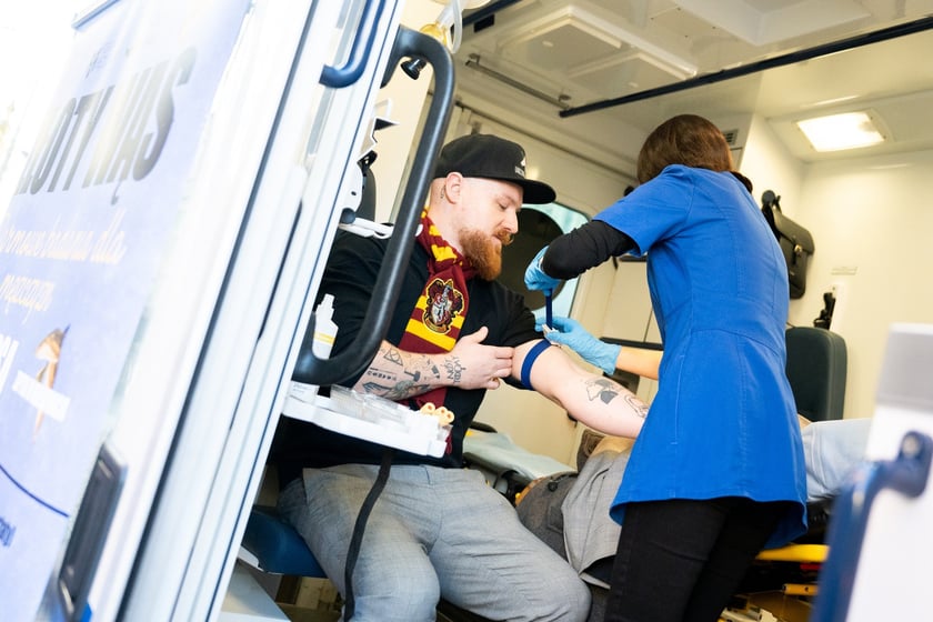 Początek kampanii Złoty Wąs 2025, 4 listopada