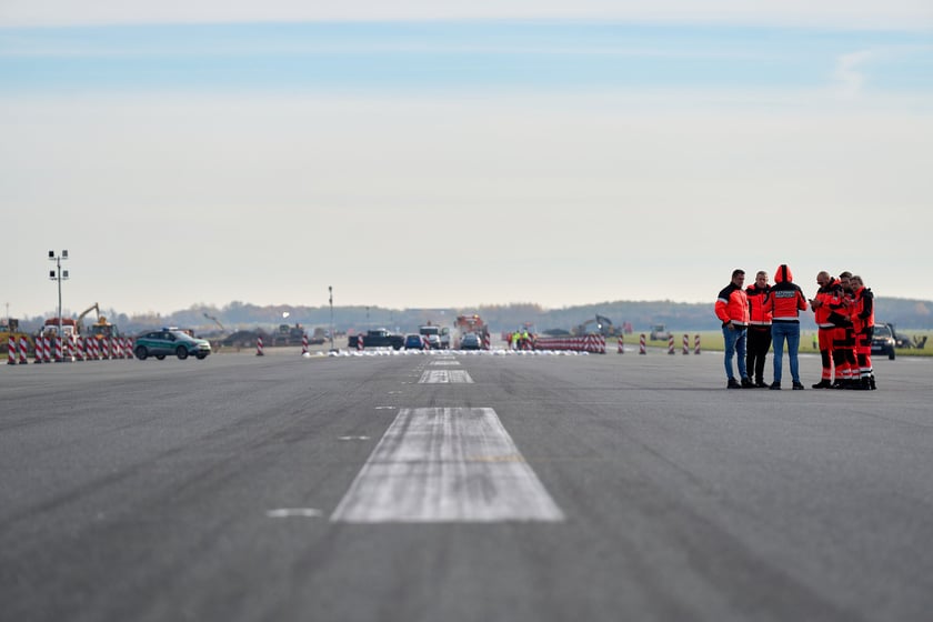 Ćwiczenia służb na lotnisku we Wrocławiu, 5 listopada 2025