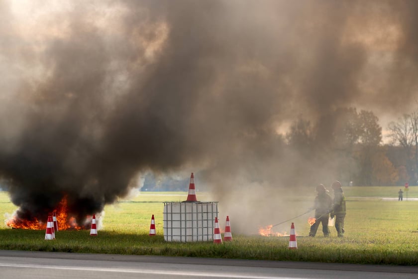 Ćwiczenia służb na lotnisku we Wrocławiu, 5 listopada 2025