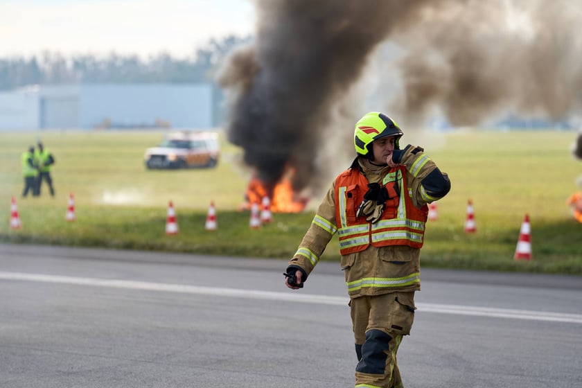Ćwiczenia służb na lotnisku we Wrocławiu, 5 listopada 2025
