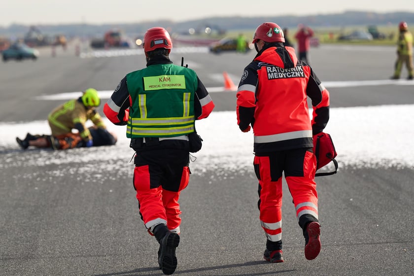 Ćwiczenia służb na lotnisku we Wrocławiu, 5 listopada 2025