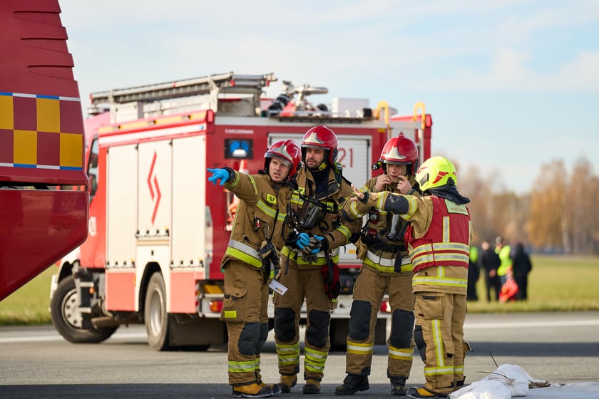 Ćwiczenia służb na lotnisku we Wrocławiu, 5 listopada 2025
