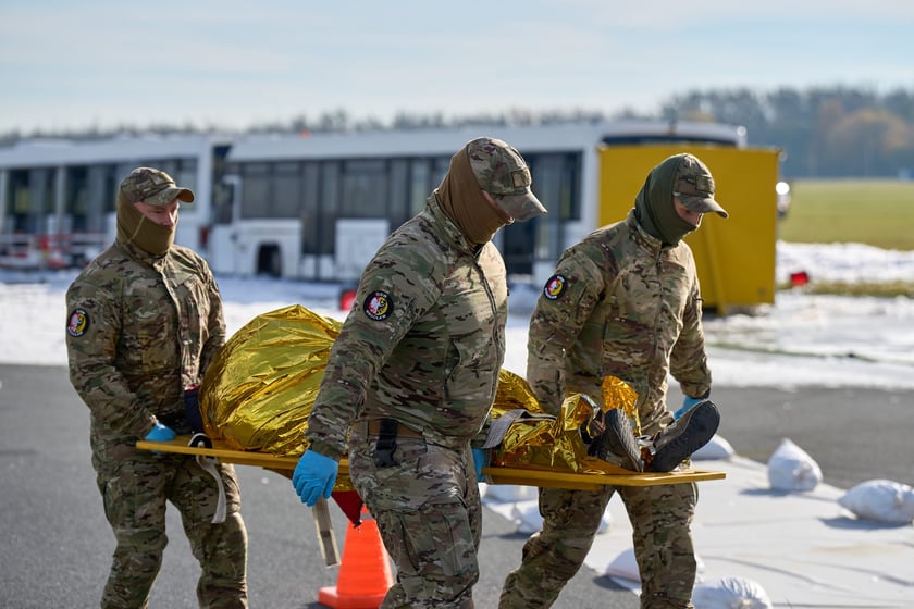 Ćwiczenia służb na lotnisku we Wrocławiu, 5 listopada 2025