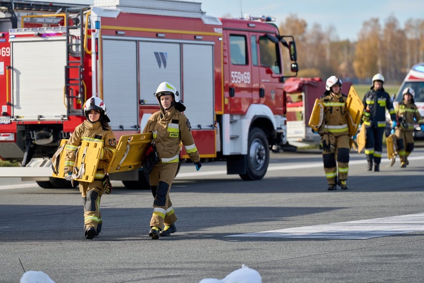 Ćwiczenia służb na lotnisku we Wrocławiu, 5 listopada 2025