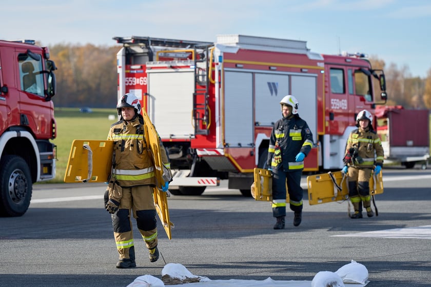 Ćwiczenia służb na lotnisku we Wrocławiu, 5 listopada 2025