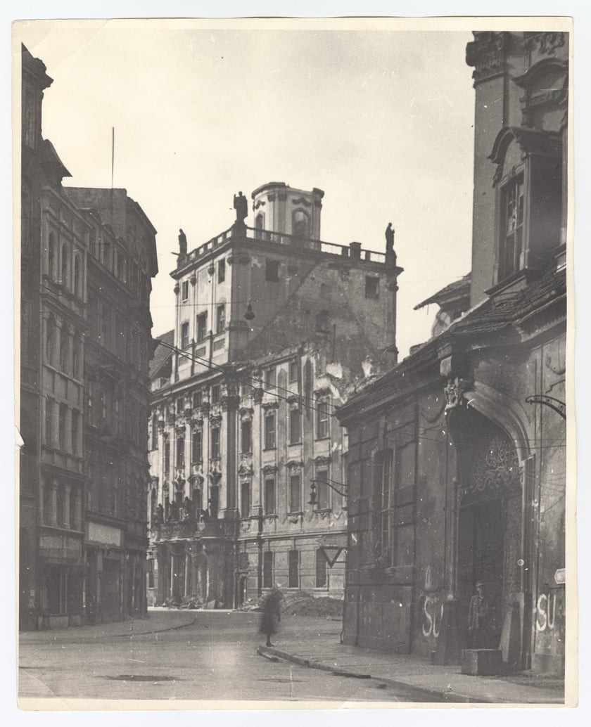 Plac Uniwersytecki, 1945