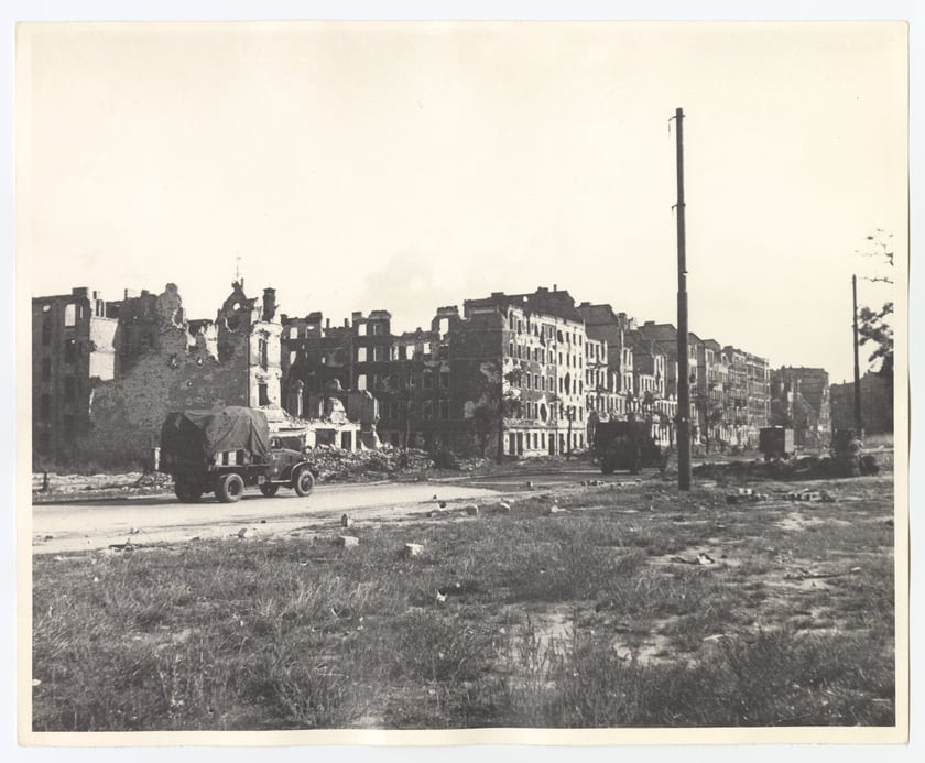 Ulica Legnicka, 1945