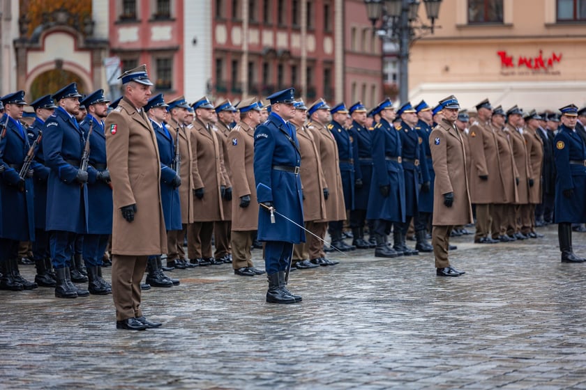 Oficjalne obchody Święta Niepodległości na wrocławskim Rynku