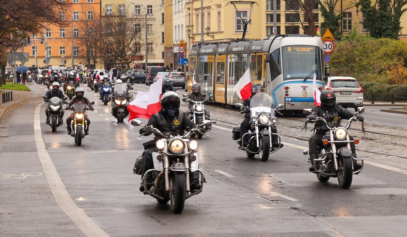 Kawalkada motocykli z okazji Święta Niepodległości we Wrocławiu, 11 listopada 2025