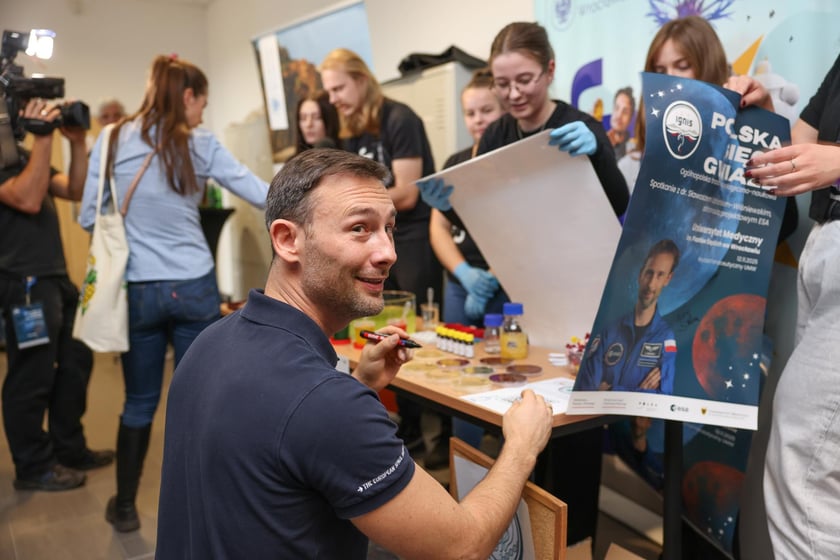 Spotkanie z polskim astronautą dr Sławoszem Uznańskim-Wiśniewskim na Uniwersytecie medycznym we Wrocławiu, 12 listopada 2025