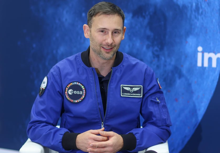 Powiększ obraz: Spotkanie z polskim astronautą dr Sławoszem Uznańskim-Wiśniewskim na Uniwersytecie medycznym we Wrocławiu, 12 listopada 2025