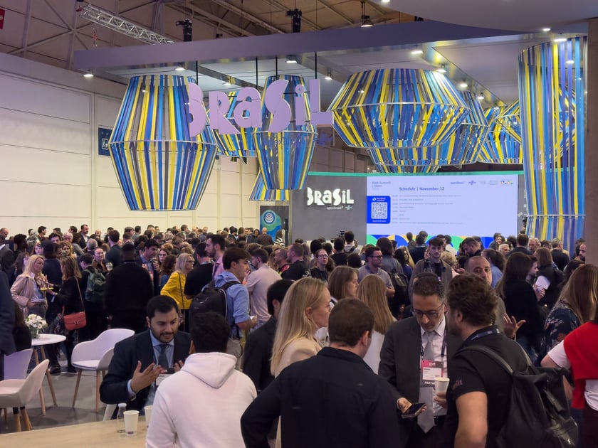 Web Summit 2025 - startupy z Wrocławia i regionu prezentują się na stoisku Dolnego Śląska