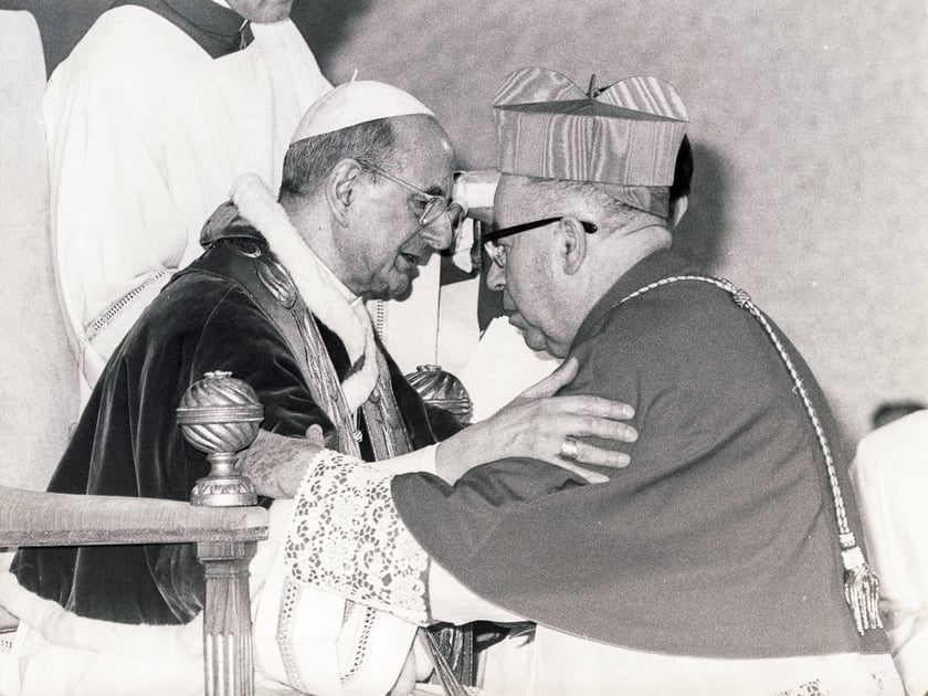Papież Paweł VI i kardynał Bolesław Kominek
