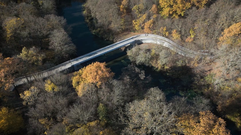 Powiększ obraz: Nowa kładka nad Widawą z lotu ptaka