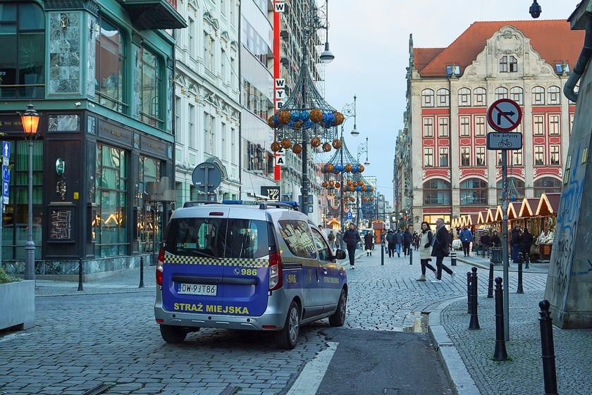 Plac Solny w dniu otwarcia Wrocławskiego Jarmarku Bożonarodzeniowego, 21 listopada 2025